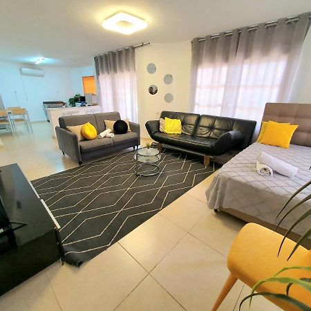 Barak Royal Suites 20 Garden Jacuzzi - ג'קוזי בחצר Эйлат Экстерьер фото