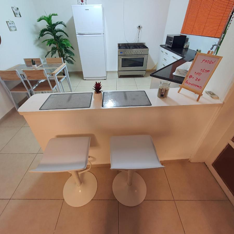 Barak Royal Suites 20 Garden Jacuzzi - ג'קוזי בחצר Эйлат Экстерьер фото
